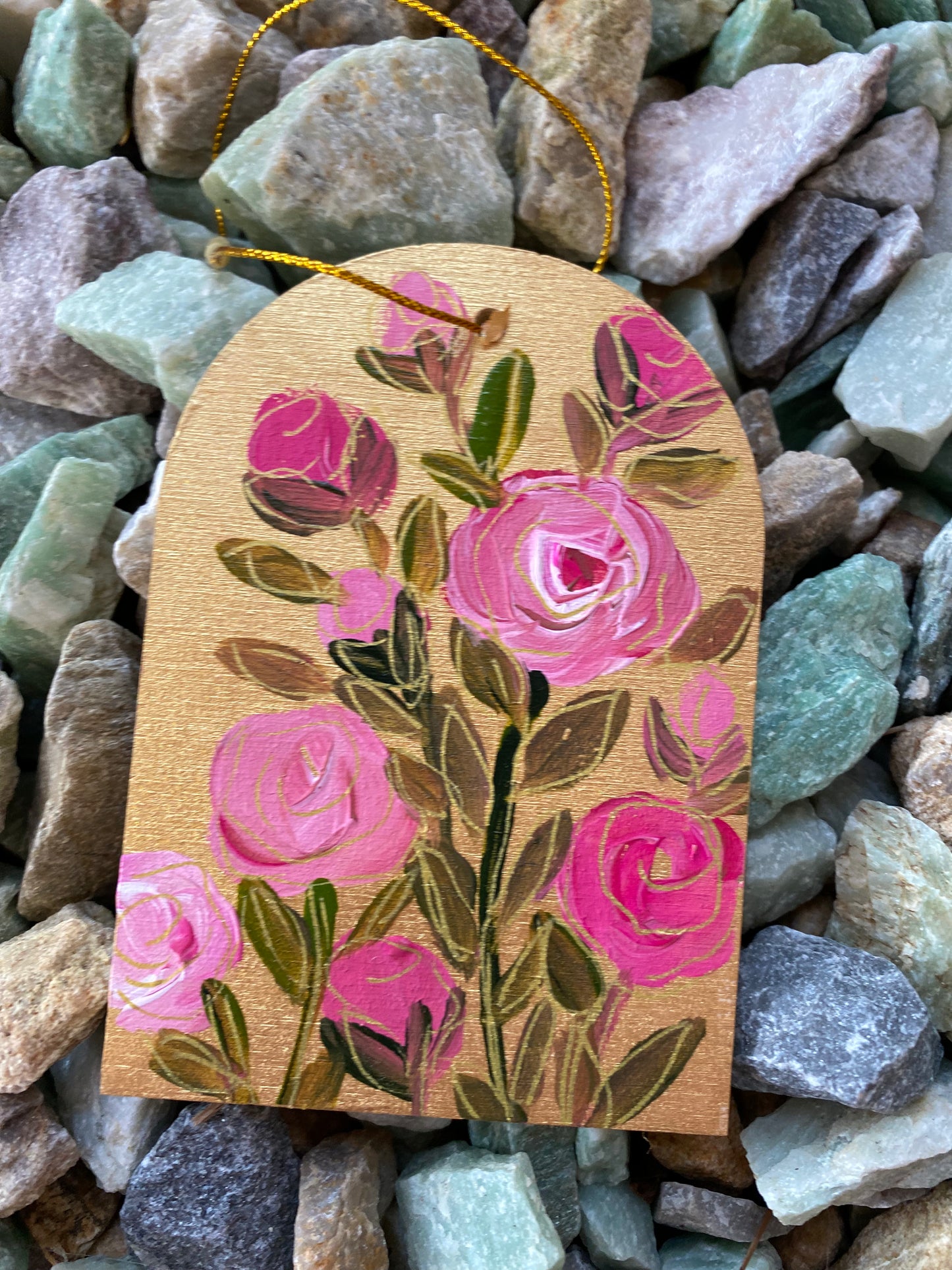 GOLD FLORAL ORNAMENT