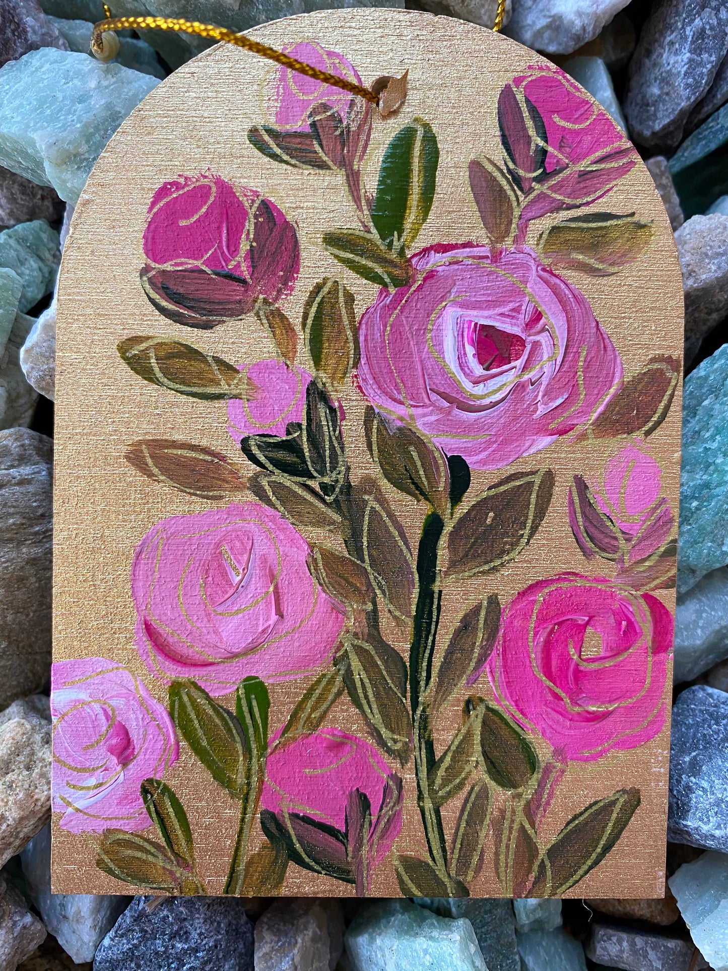 GOLD FLORAL ORNAMENT