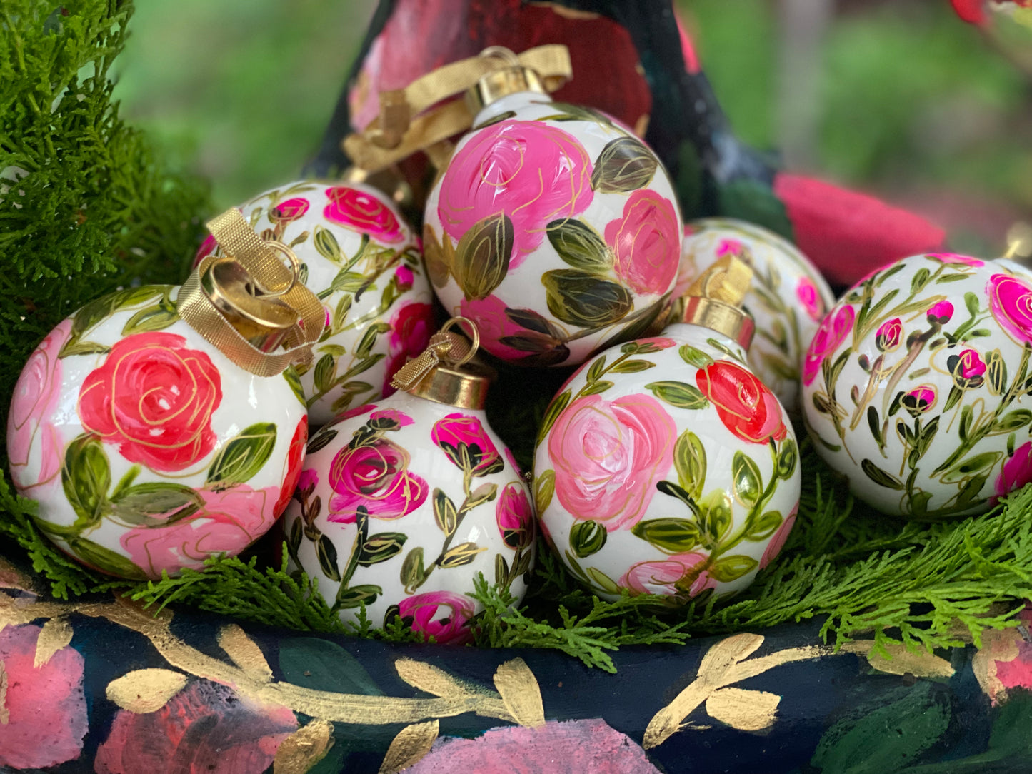 DUSTY ROSE ROUND ORNAMENT