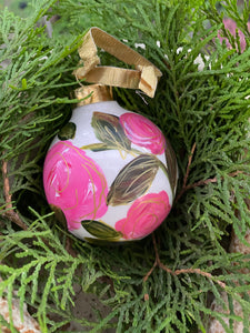 DUSTY ROSE ROUND ORNAMENT