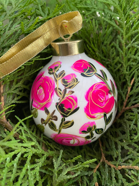 PINK ROSES ROUND ORNAMENT