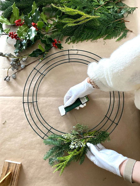 WREATHS + FLOWERS: ONE DAY HOLIDAY ART WORKSHOP